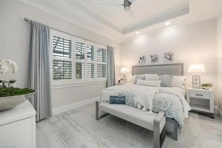 6419  Negril Isle  DR, Naples, FL 34113