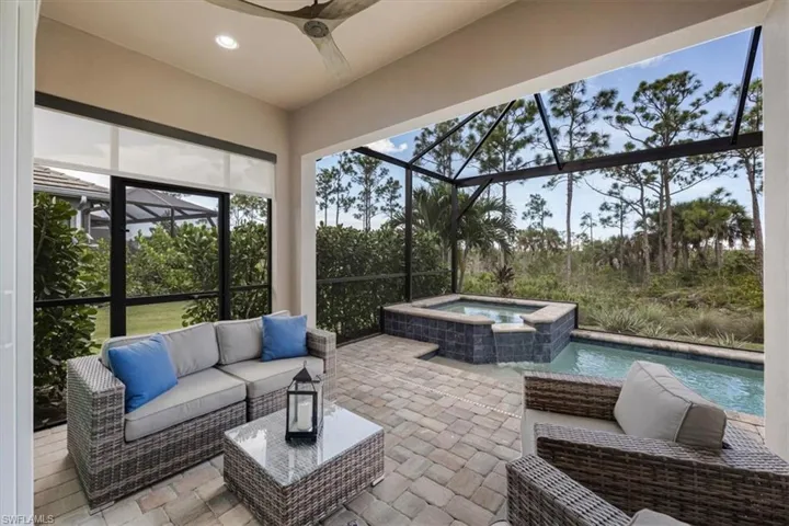 6419  Negril Isle  DR, Naples, FL 34113