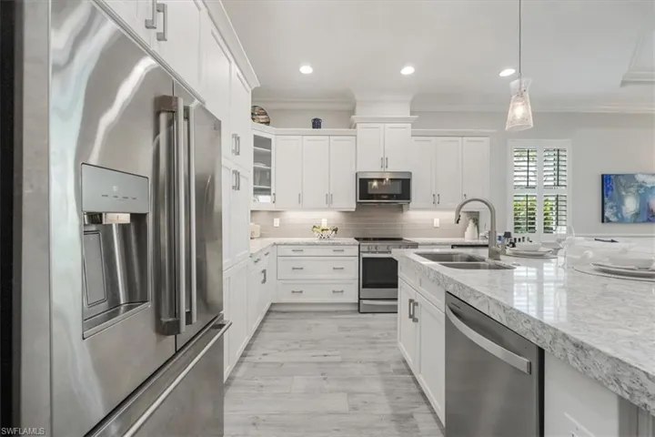 6419  Negril Isle  DR, Naples, FL 34113