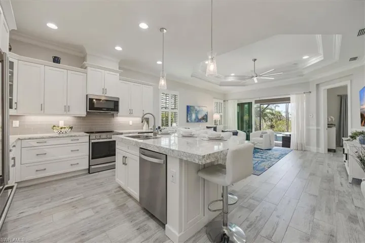 6419  Negril Isle  DR, Naples, FL 34113
