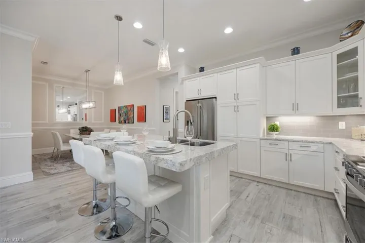 6419  Negril Isle  DR, Naples, FL 34113