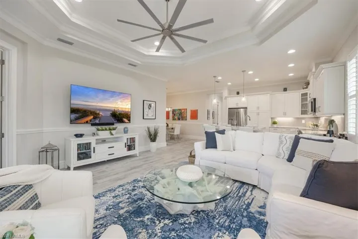 6419  Negril Isle  DR, Naples, FL 34113
