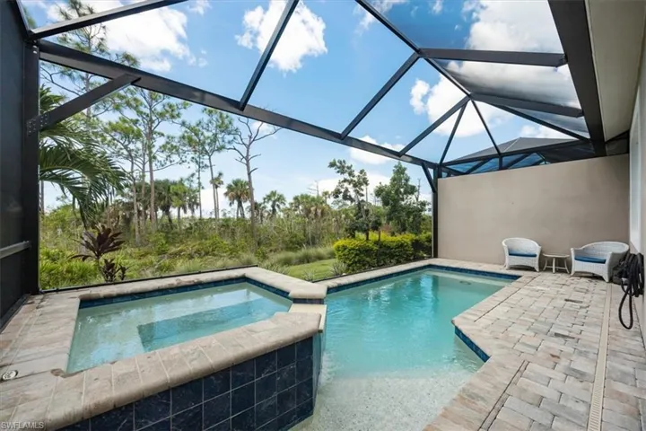 6419  Negril Isle  DR, Naples, FL 34113