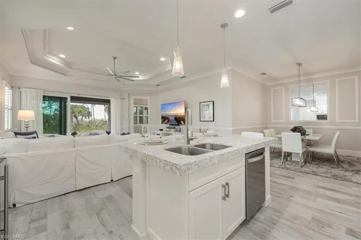 6419  Negril Isle  DR, Naples, FL 34113