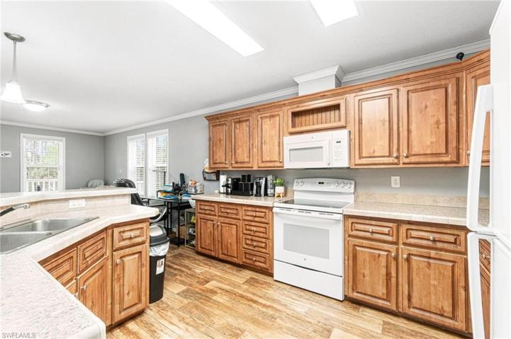 4690  26th SE AVE, NAPLES, FL 34117