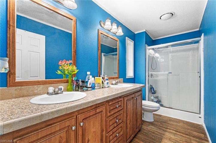 2nd bathroom
