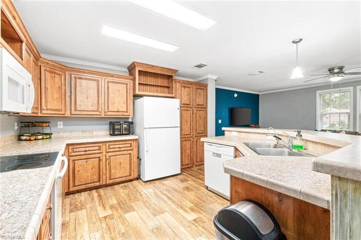 4690  26th SE AVE, NAPLES, FL 34117