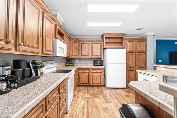 4690  26th SE AVE, NAPLES, FL 34117