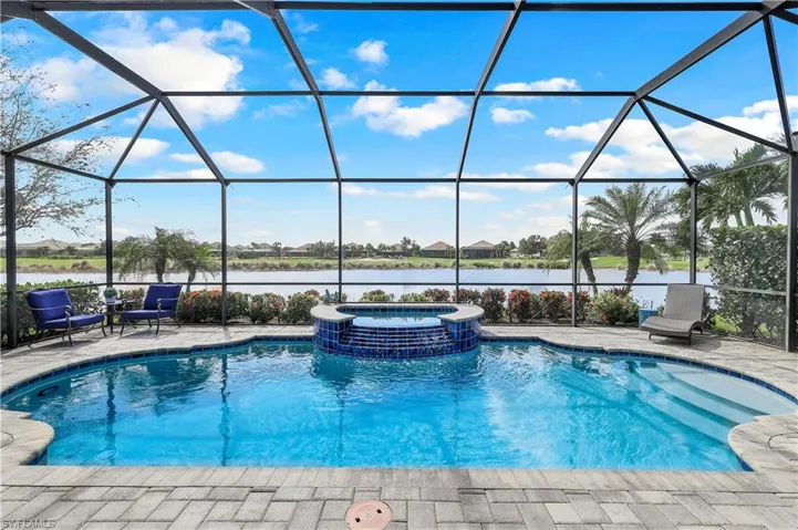 9402  Terresina  DR, Naples, FL 34119