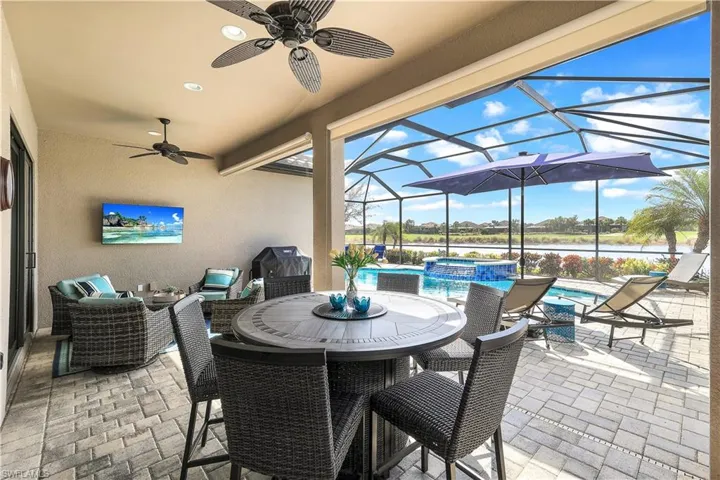9402  Terresina  DR, Naples, FL 34119