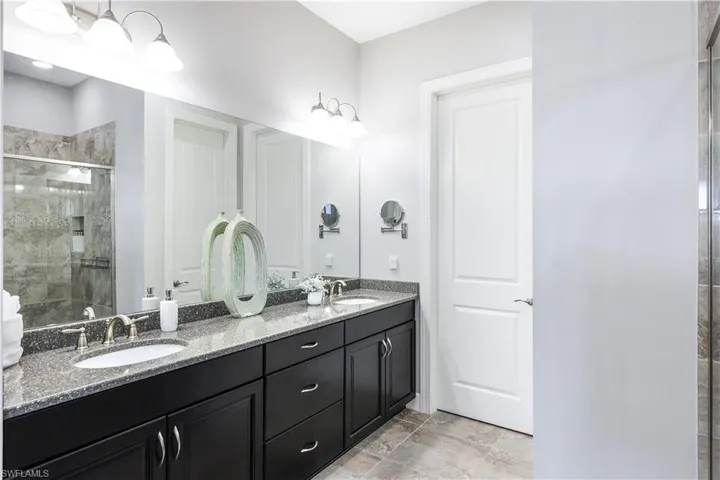 9402  Terresina  DR, Naples, FL 34119