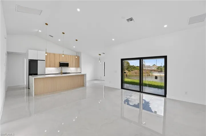 1517 17th St, Cape Coral, Florida 33993