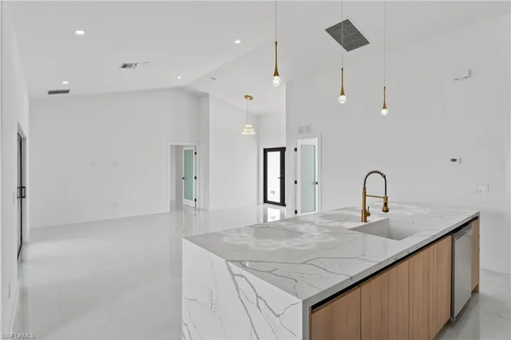 1517 17th St, Cape Coral, Florida 33993