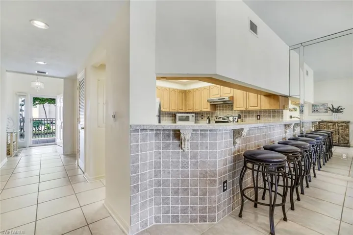 9380 Gulf Shore Dr # 102, Naples, Florida 34108