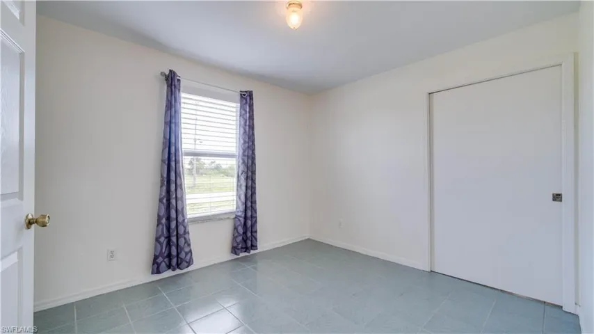 2010 Nw 2nd Pl, Cape Coral, Florida 33993