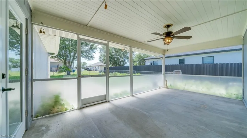 2010 Nw 2nd Pl, Cape Coral, Florida 33993