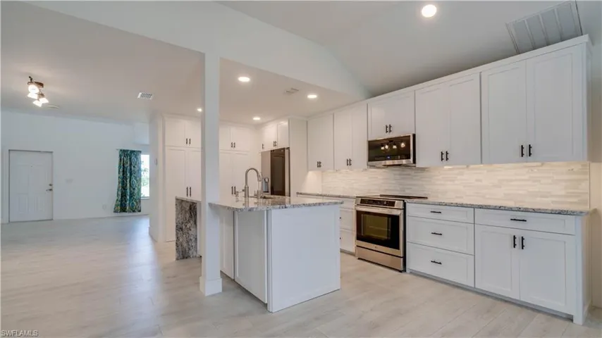 2010 Nw 2nd Pl, Cape Coral, Florida 33993