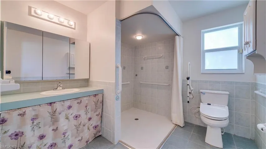 2010 Nw 2nd Pl, Cape Coral, Florida 33993