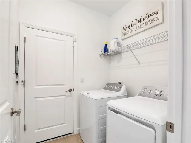 18560 Ives Dr, Estero, Florida 33928