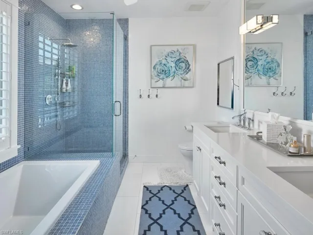 430  10th S AVE, Naples, FL 34102