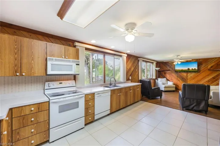 562  Clark  ST, North Fort Myers, FL 33903