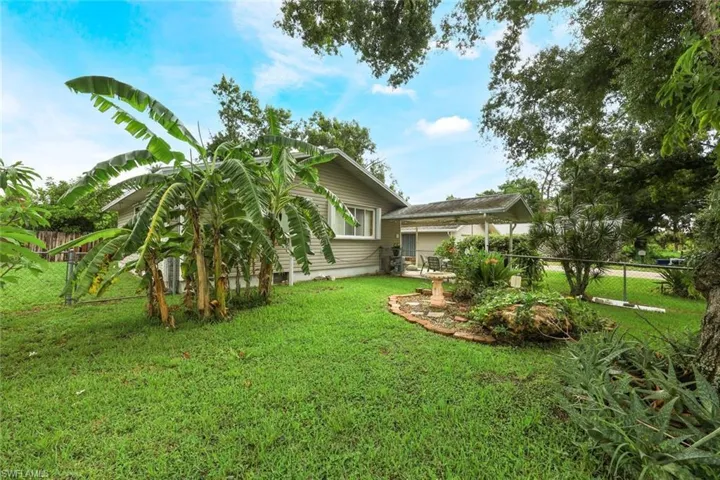 562  Clark  ST, North Fort Myers, FL 33903