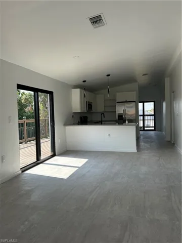 3305 20th St Sw, Lehigh Acres, Florida 33976
