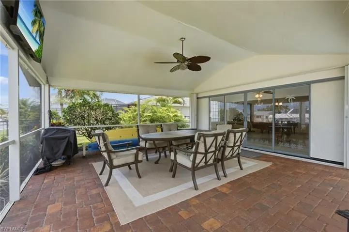 2045 Se 28th St, Cape Coral, Florida 33904