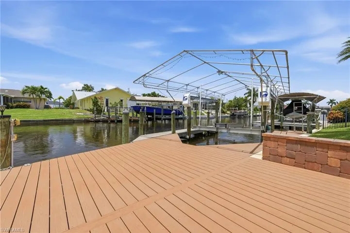 2045 Se 28th St, Cape Coral, Florida 33904