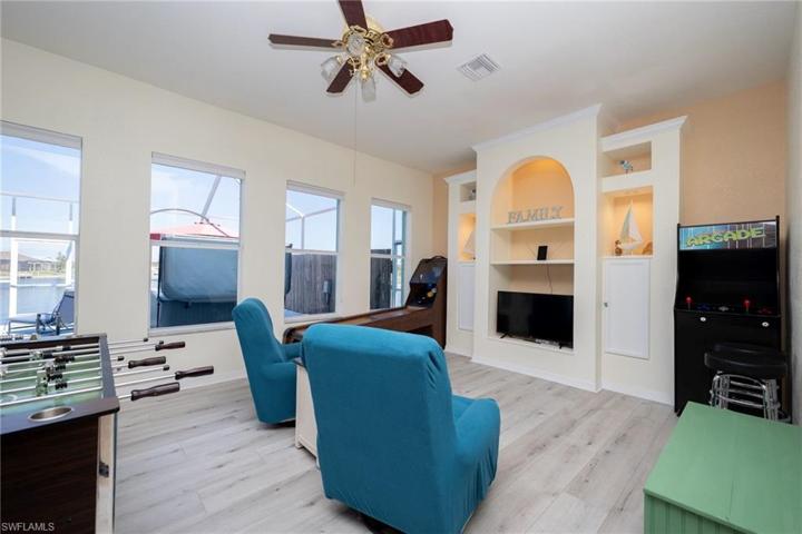 2123 NE 4th ST, CAPE CORAL FL 33909