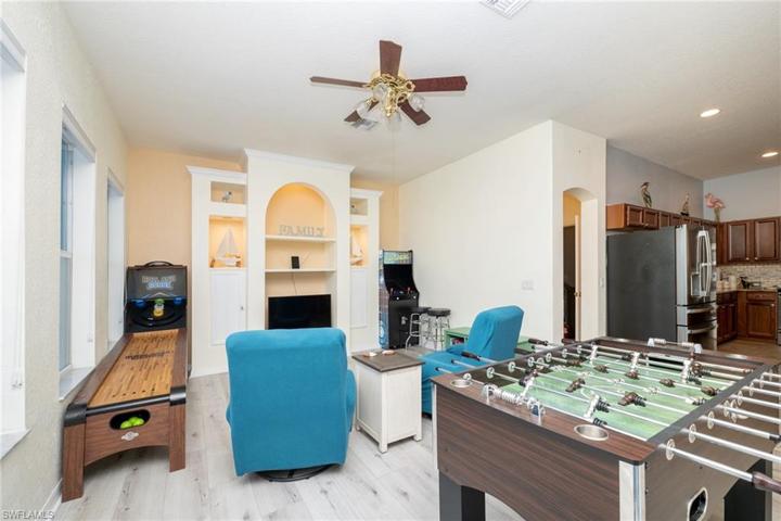 2123 NE 4th ST, CAPE CORAL FL 33909