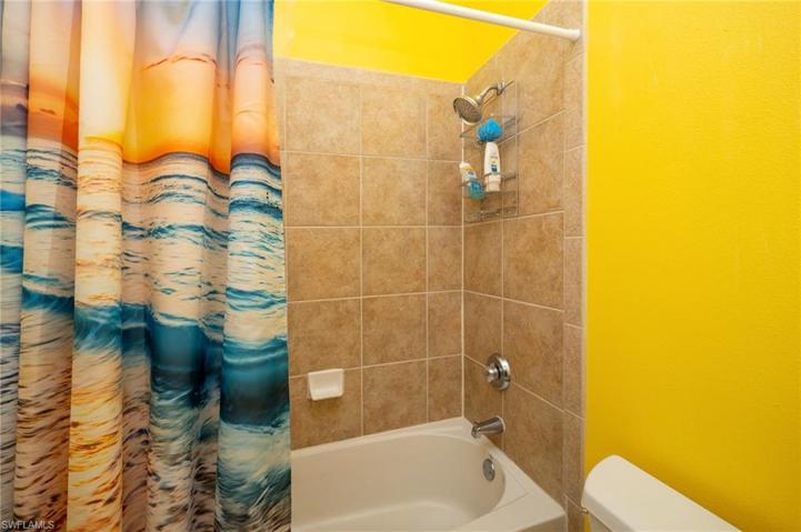 2123 NE 4th ST, CAPE CORAL FL 33909