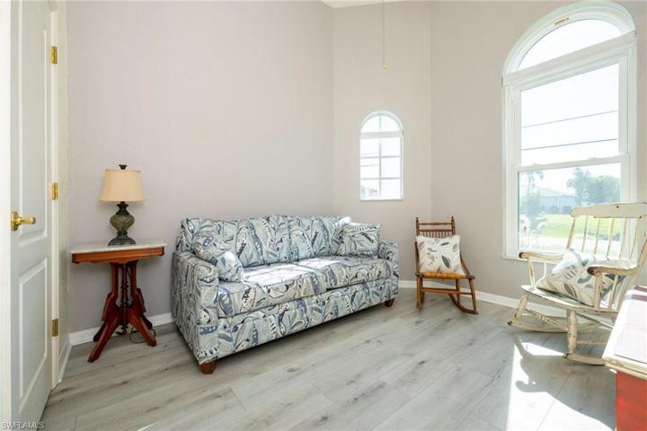 2123 NE 4th ST, CAPE CORAL FL 33909