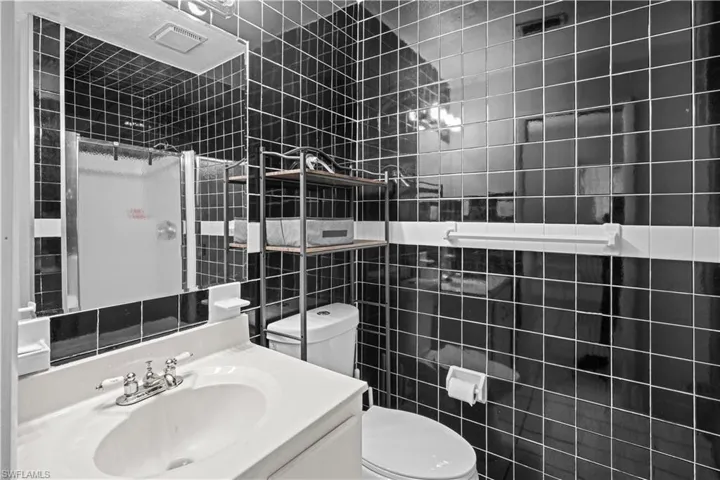 Guest Full Bath #2 - Updated