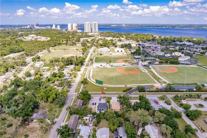 1169-1175  Veronica S Shoemaker  BLVD, Fort Myers, FL 33916