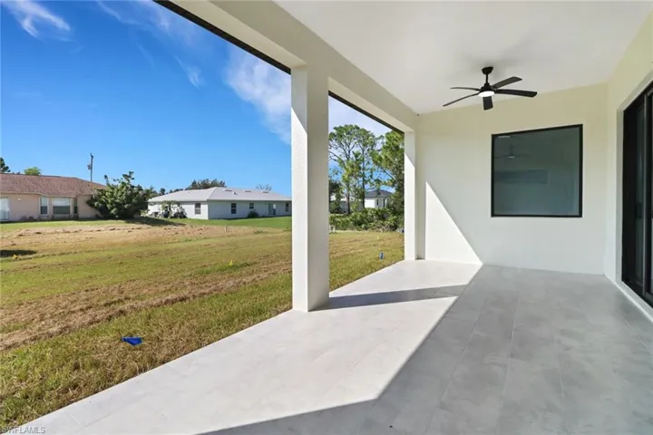 View of patio / terrace with ceiling fan