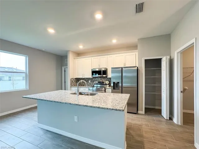 512 Nw 25th Ave, Cape Coral, Florida 33993