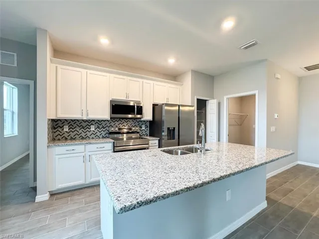 512 Nw 25th Ave, Cape Coral, Florida 33993