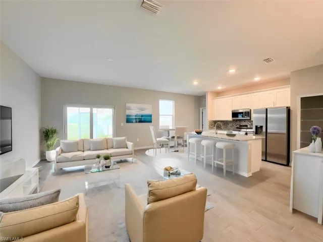 512 Nw 25th Ave, Cape Coral, Florida 33993