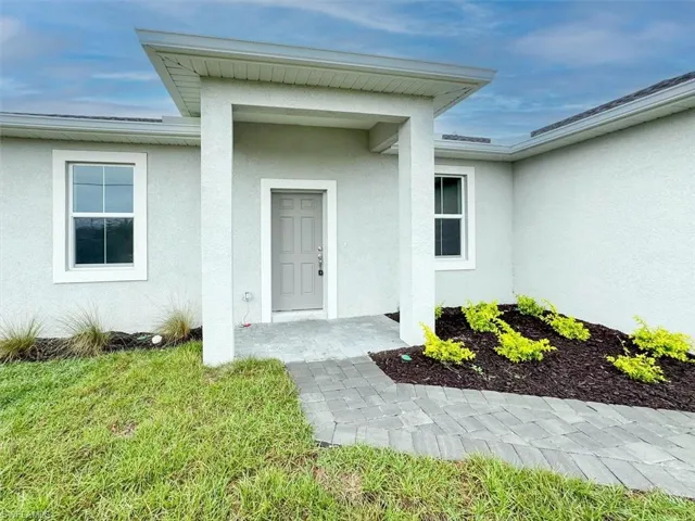512 Nw 25th Ave, Cape Coral, Florida 33993