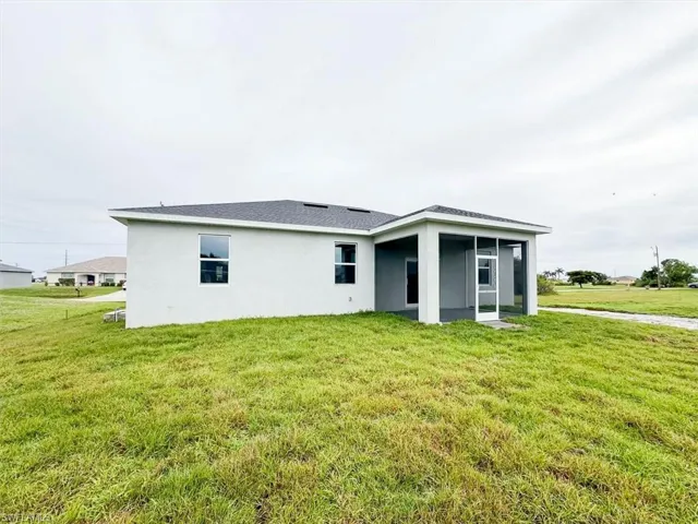 512 Nw 25th Ave, Cape Coral, Florida 33993