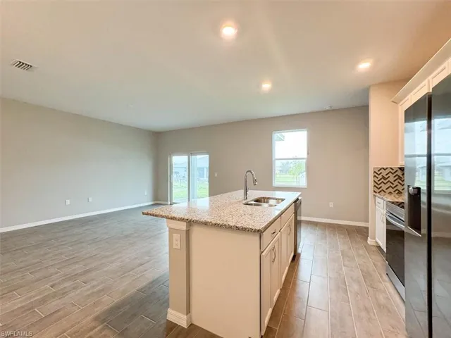 512 Nw 25th Ave, Cape Coral, Florida 33993