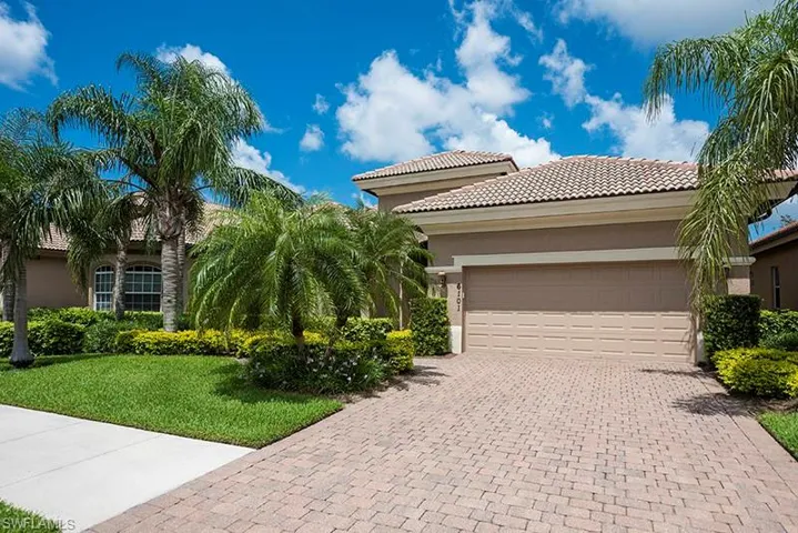 6101 Dogleg Dr, Naples, Florida 34113
