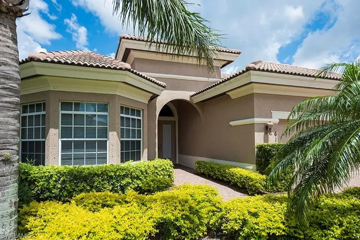 6101 Dogleg Dr, Naples, Florida 34113
