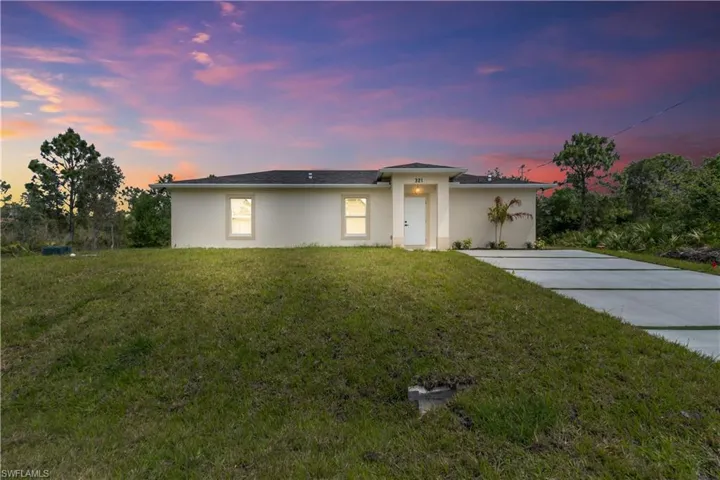 3212  41st W ST, Lehigh Acres, FL 33971