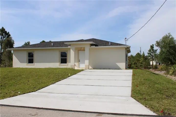 3212  41st W ST, Lehigh Acres, FL 33971