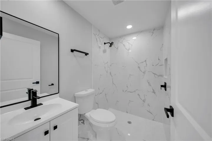 3212  41st W ST, Lehigh Acres, FL 33971