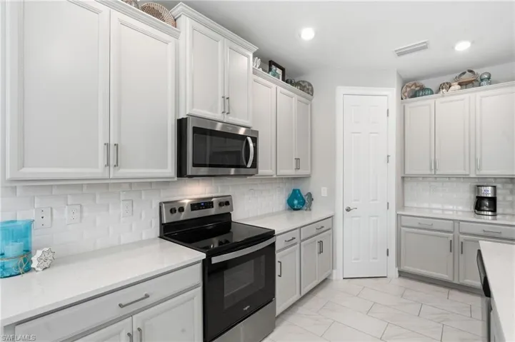 16530 Seagate Pl, Bonita Springs, Florida 34135