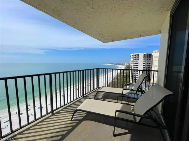 Enjoy the 4 mile beach views from the comfort of your Lanai