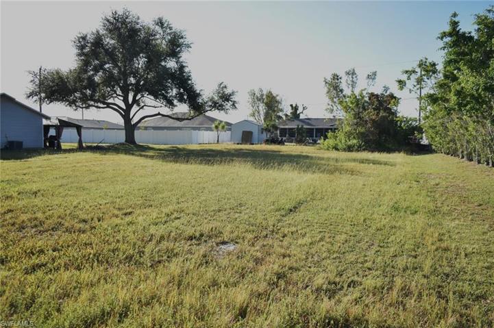 632 NW 2nd Street, Cape Coral, FL.  Looking towwards the Southeast from the Northwestern corner